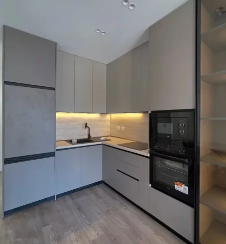Tirane, jepet me qera 2+1 Kati 3, 75 m² 900 € (Zogu i Zi)
