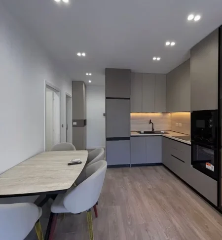 Tirane, jepet me qera 2+1 Kati 3, 75 m² 900 € (Zogu i Zi)