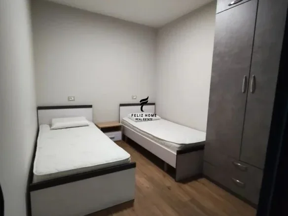 Tirane, jepet me qera garsonier Kati 1, 35 m² 380 € (OXHAKU)