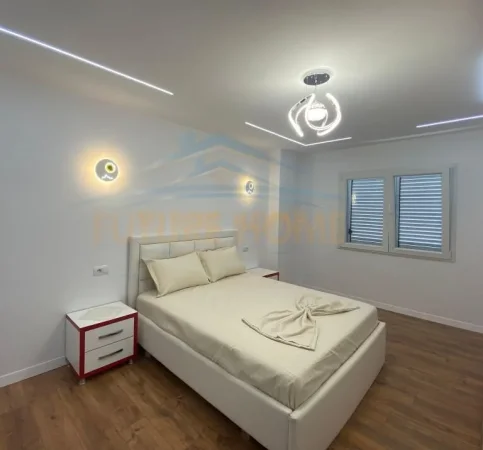 Qera, Apartament 2+1, 21 Dhjetori