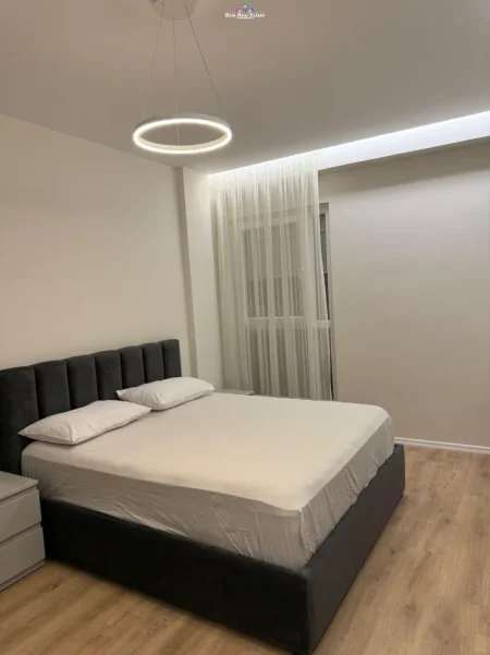 Tirane, jepet me qera apartament 1+1 Kati 2, 67 m² 730 € (rruga Dritan Hoxha, Kompleksi Aura)