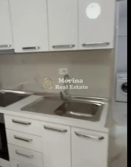 Tirane, jepet me qera garsonier Kati 1, 25 m² 250 € (Laprake)