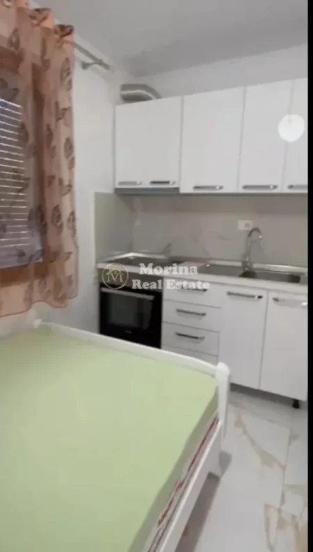 Tirane, jepet me qera garsonier Kati 1, 25 m² 250 € (Laprake)