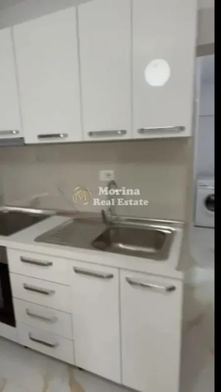 Tirane, jepet me qera garsonier Kati 1, 25 m² 250 € (Laprake)