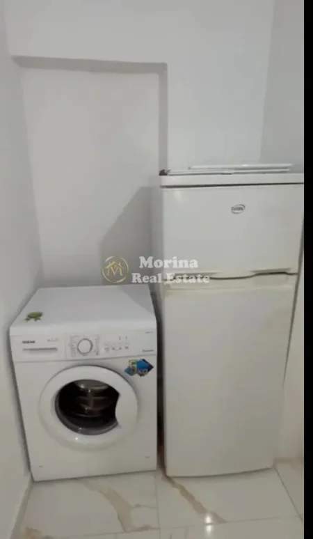 Tirane, jepet me qera garsonier Kati 1, 25 m² 250 € (Laprake)