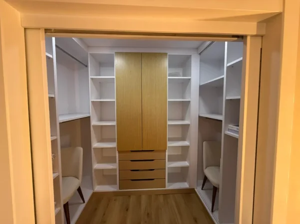 Tirane, jepet me qera apartament 1+1 Kati 7, 