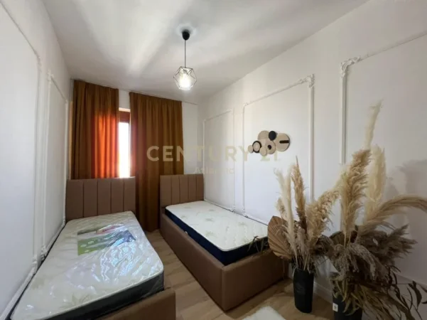 Durres, jepet me qera apartament 2+1 Kati 7, 82 m² 650 € 