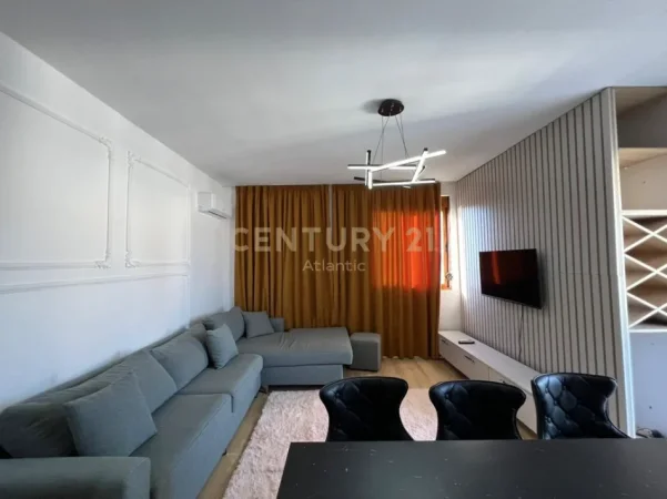 Durres, jepet me qera apartament 2+1 Kati 7, 82 m² 650 € 