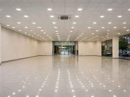 Tirane, jepet me qera ambjent biznesi Kati 0, 500 m² 12.500 € (Don Bosko)