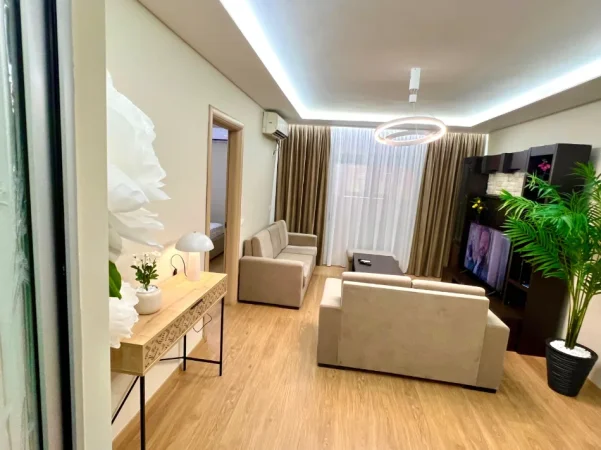 Tirane, jepet me qera apartament 1+1+Ballkon Kati 2, 70 m² 500 mije leke