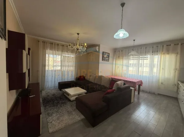 Tirane, jepet me qera apartament 2+1 Kati 7, 110 m² 450 € (ASTIR)