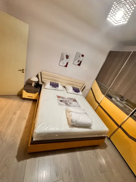 Tirane, jepet me qera apartament 1+1+Ballkon Kati 1,