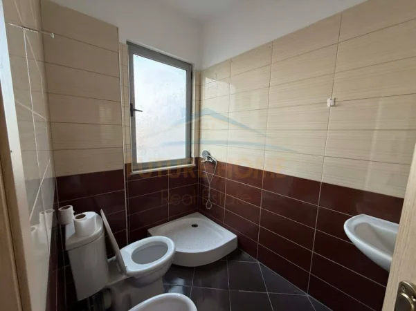Tirane, jepet me qera apartament 2+1 Kati 5, 120 m² 400 € (ASTIR)