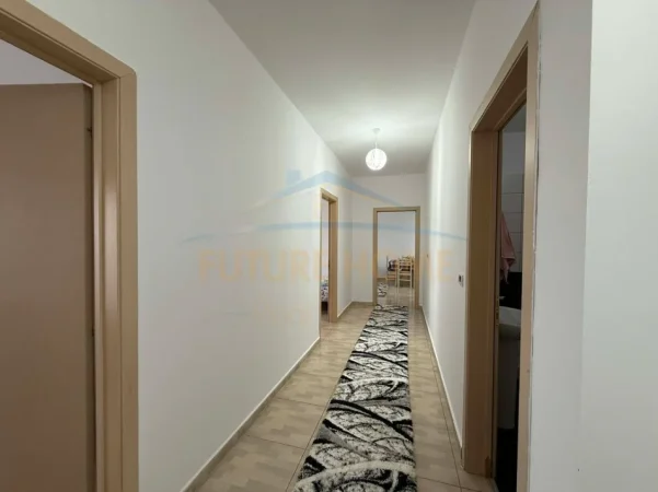 Tirane, jepet me qera apartament 2+1 Kati 5, 120 m² 400 € (ASTIR)