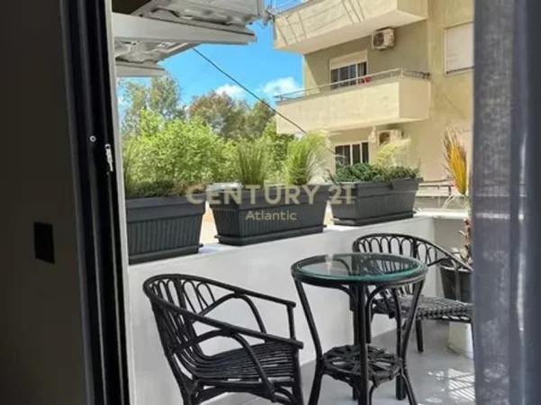 Durres, jepet me qera apartament 1+1 , 60 m² 400 € 