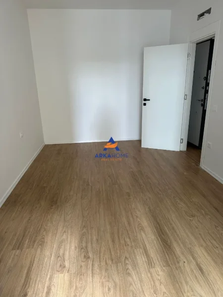Tirane, jepet me qera apartament 1+1 Kati 1, 68 m² 550 €