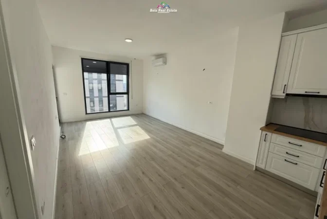 Tirane, jepet me qera zyre Kati 7, 64 m² 525 € (Rruga Xhanfize Keko)