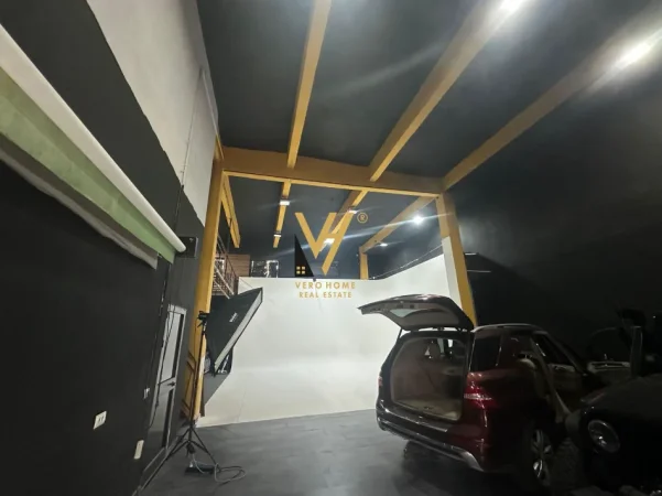 Tirane, jepet me qera ambjent biznesi Kati 0, 300 m² 2.000 € (5 MAJI)