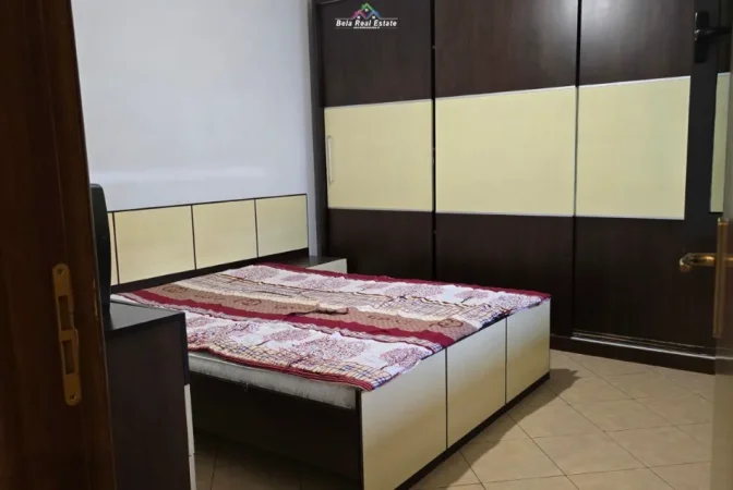 Tirane, jepet me qera apartament 2+1 Kati 5, 83 m² 470 € (Rruga Kastriotet)