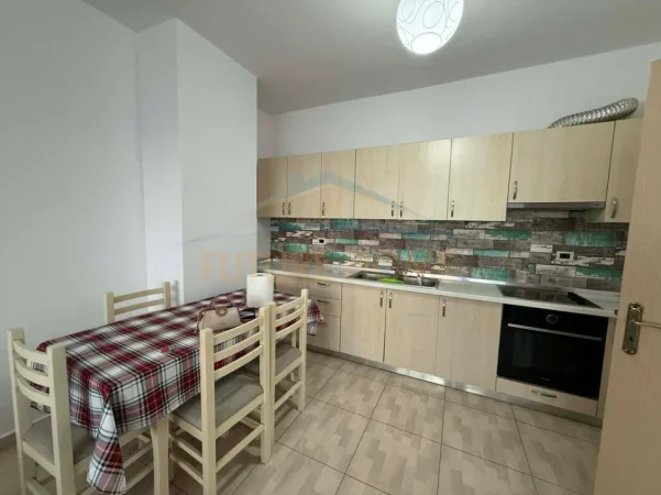 Tirane, jepet me qera apartament 2+1 Kati 5, 120 m² 400 € (Astir)