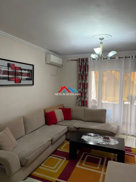 Tirane, jepet me qera apartament 2+1+Ballkon Kati 5, 90 m² 469 € (RRUGA KASTRIOTET,KTHESA E KAMZES)