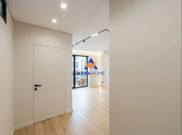 Tirane, jepet me qera ambjent biznesi Kati 5, 83 m² 1.600 € 