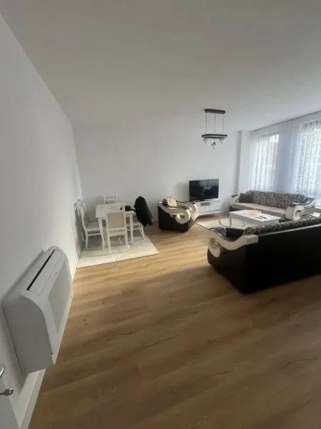 Tirane, jepet me qera apartament 2+1 Kati 1, 110 m² 700 € (bulevardi i ri)