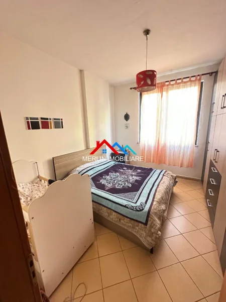 Tirane, shitet apartament 3+1+Ballkon Kati 5, 96 m² 160.000 € (RRUGA JOKLIN PERSI,YZBERISHT)