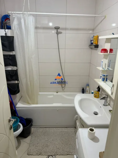 Tirane, shitet apartament 2+1+Ballkon Kati 5, 103 m² 160.000 € 