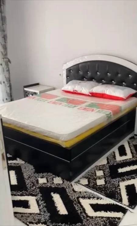 Tirane, jepet me qera apartament 1+1 Kati 3, 65 m² 450 € (astir)