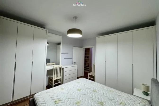 Tirane, jepet me qera apartament 1+1+Ballkon Kati 10, 68 m² 730 € (tish dahia)