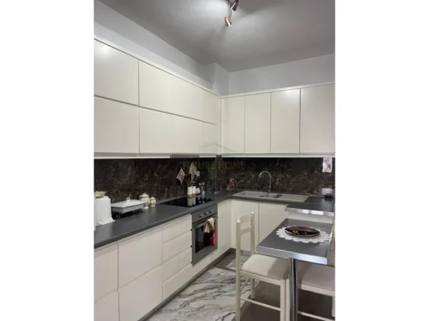 Tirane, shitet apartament 1+1+Ballkon Kati 7, 69 m² 950.000 € 