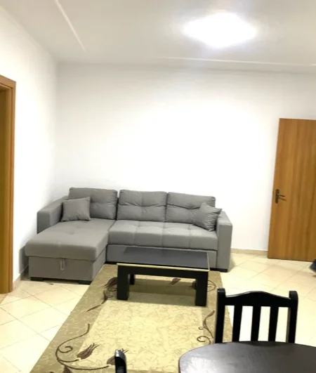 Jepet me Qera Apartament 2+1 në Astir, 450 Euro