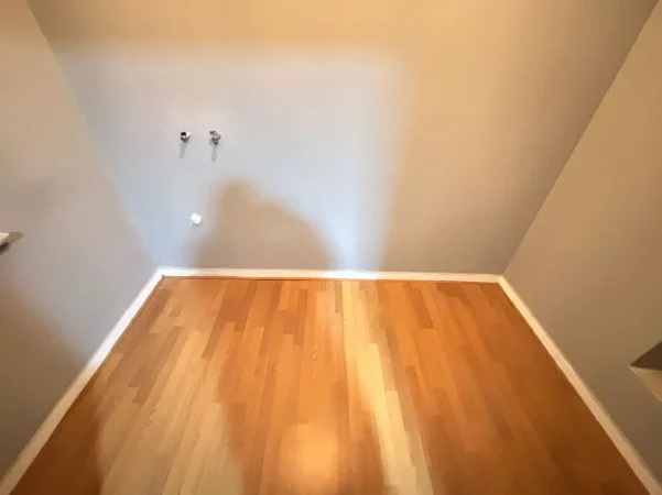 Tirane, jepet me qera zyre Kati 0, 80 m² 630 € (Rruga Naim Frasheri)