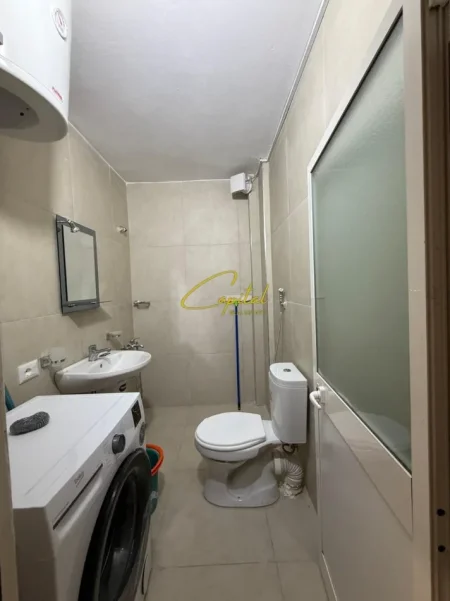 Tirane, jepet me qera apartament 1+1 Kati 0, 70 m² 650 € (SELVIA)