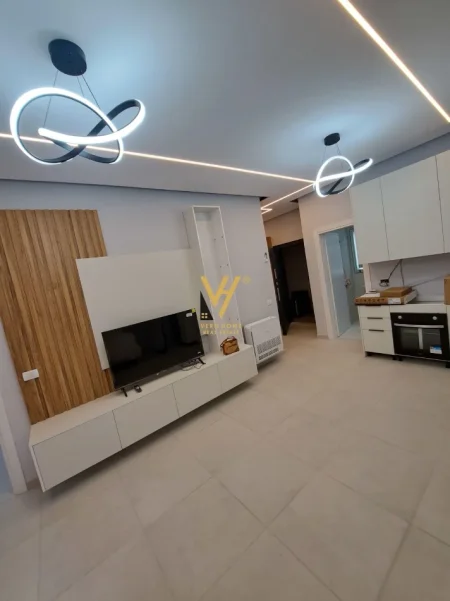 Tirane, jepet me qera apartament 2+1+Ballkon Kati 3, 85 m² 620 € (5 MAJI)