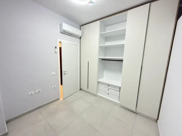 Tirane, jepet me qera apartament 2+1 Kati 5, 85 m² 630 € (5 maji)