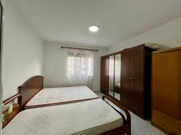 Tirane, shitet apartament 1+1 Kati 3, 59 m² 120.000 € (Rruga Kongresi i Lushnjes)