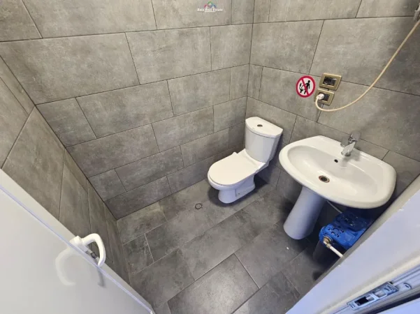 Tirane, shes zyre Kati 2, 72 m² 260.000 € (21 dhjetori)
