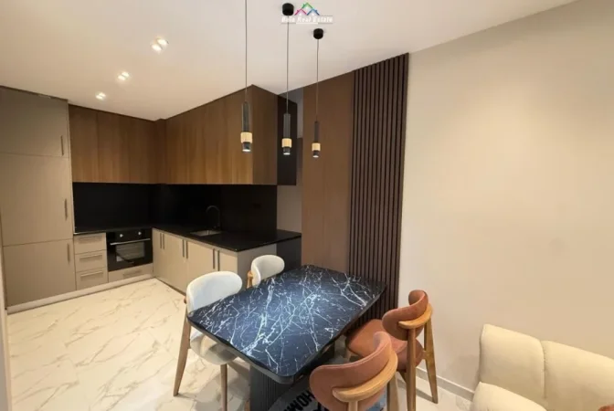 Tirane, jepet me qera apartament 1+1+Ballkon Kati 5, 75 m² 680 € (dritan hoxha)