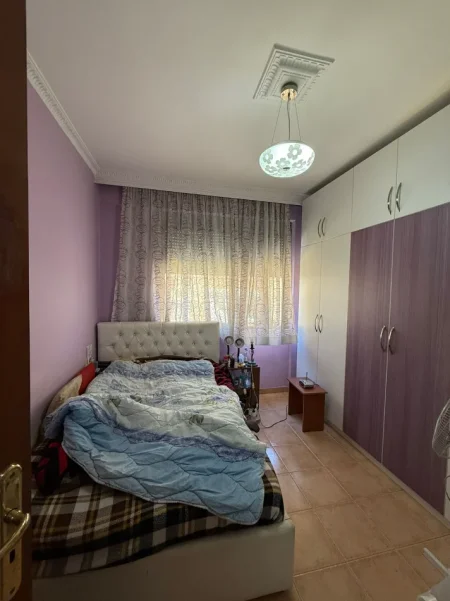 Tirane, shitet apartament 2+1+Ballkon Kati 3, 105 m² 250,000,000 lek.