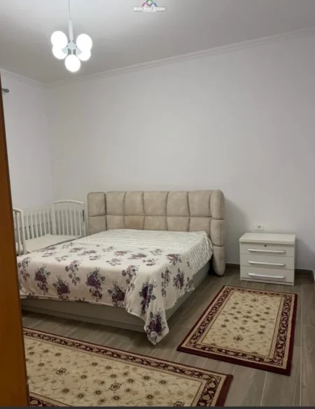 Tirane, jepet me qera Vile 2+1+Ballkon Kati 1, 110 m² 630 € (Prane Mizan Market)