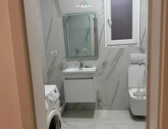 Shqiperi, jepet me qera Vile 2+1 Kati 1, 110 m² 630 € (siri kodra)