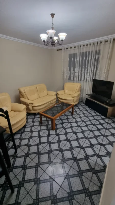 Jepet me qera apartament 1+1 tek Irfan Tomini , 450 €