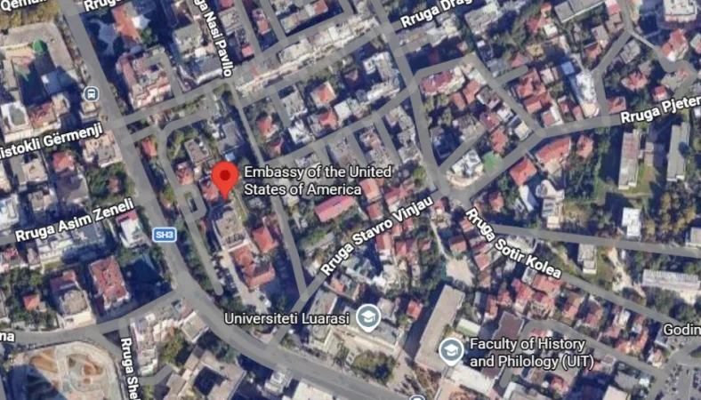 JEPET ME QERA AMBJENT PER ZYRA , RRUGA E ELBASANIT