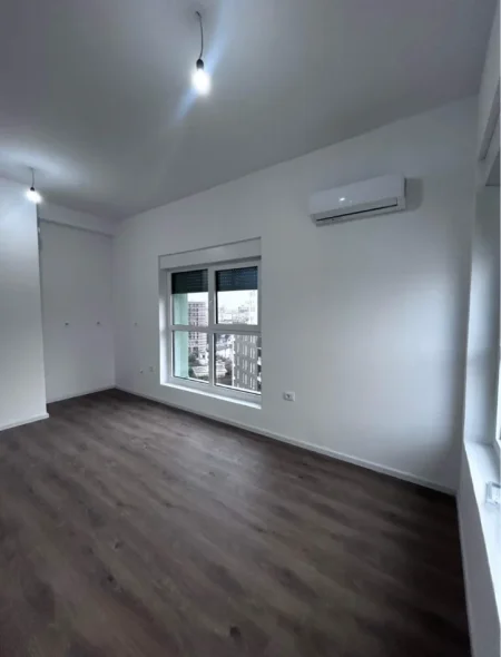 Tirane, jepet me qera apartament 1+1+Ballkon Kati 8, 60 m² 35.000 € (Ali Demi)