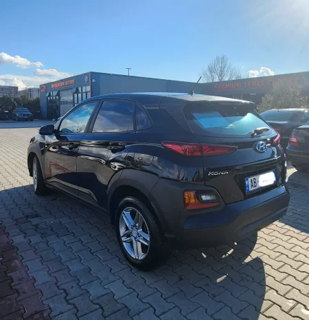 Tirane, shes makine Hyundai Kona Nafte, e zeze automatik Klima 130.000 km 11.000 €