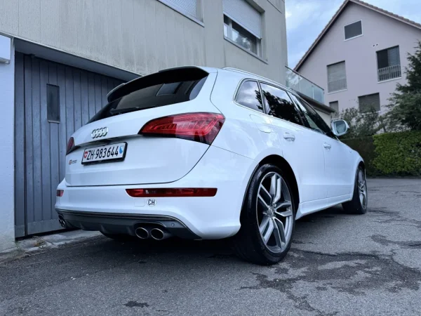 Zvicer, shes makine Audi Nafte, e bardhë automatik Klima 210.000 km 17.000 €