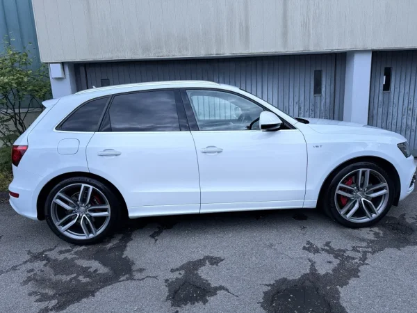Zvicer, shes makine Audi Nafte, e bardhë automatik Klima 210.000 km 17.000 €