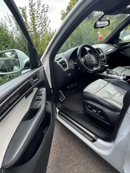 Zvicer, shes makine Audi Nafte, e bardhë automatik Klima 210.000 km 17.000 €